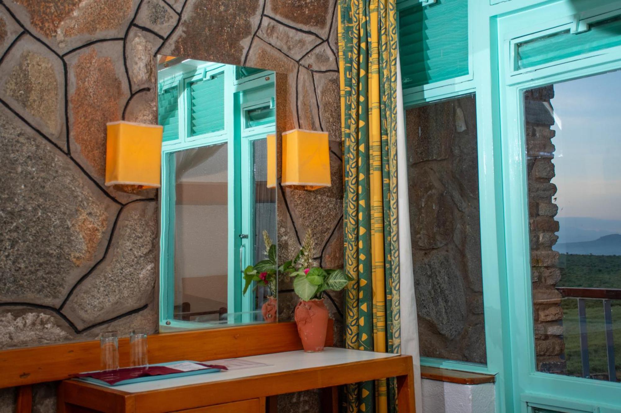 Ngulia Safari Lodge Ithumba Екстер'єр фото